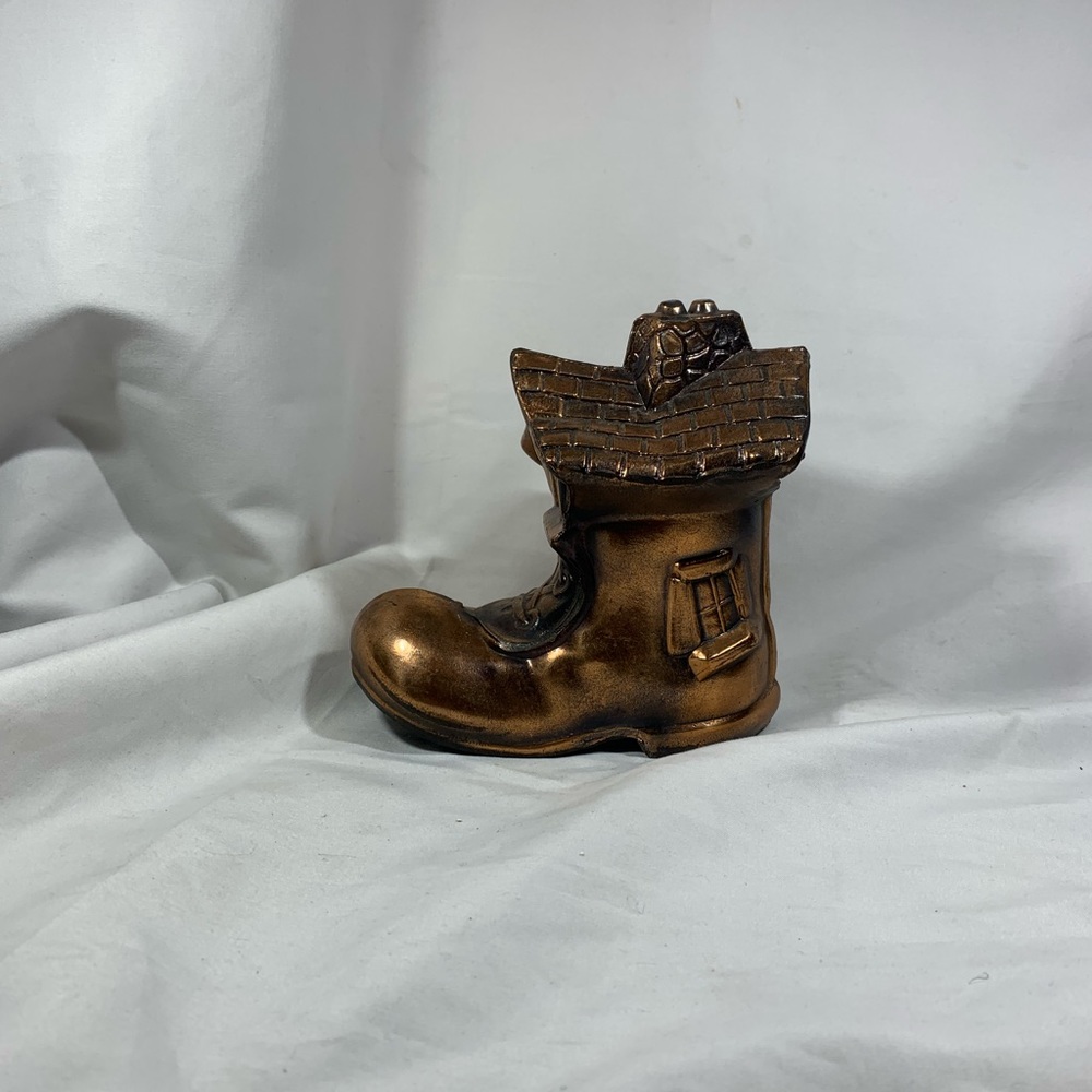 ☺️VINTAGE COLD LADY IN A SHOE COPPER BANK☺️